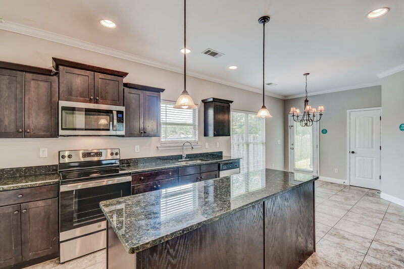 2,575/Mo, 137 Love Ln Sterrett, AL 35147 Kitchen View