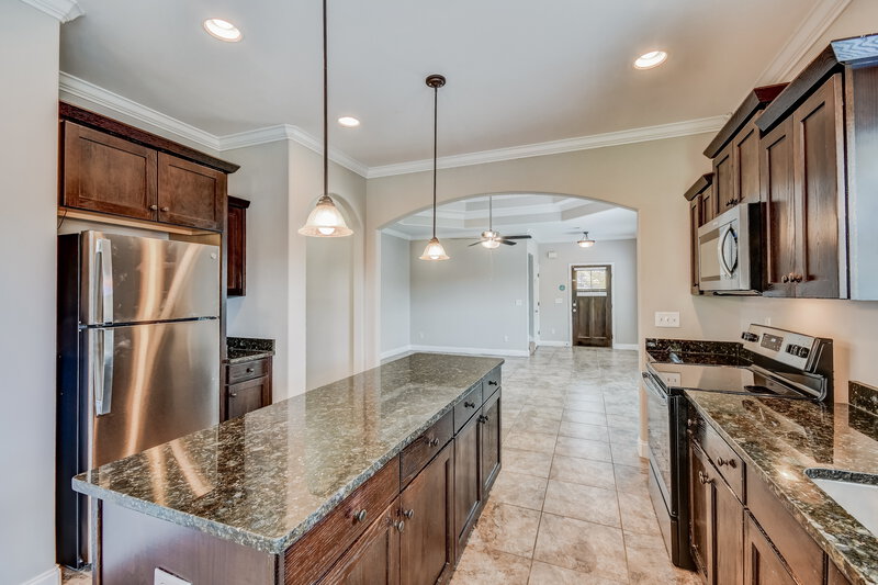 2,575/Mo, 137 Love Ln Sterrett, AL 35147 Kitchen View 2