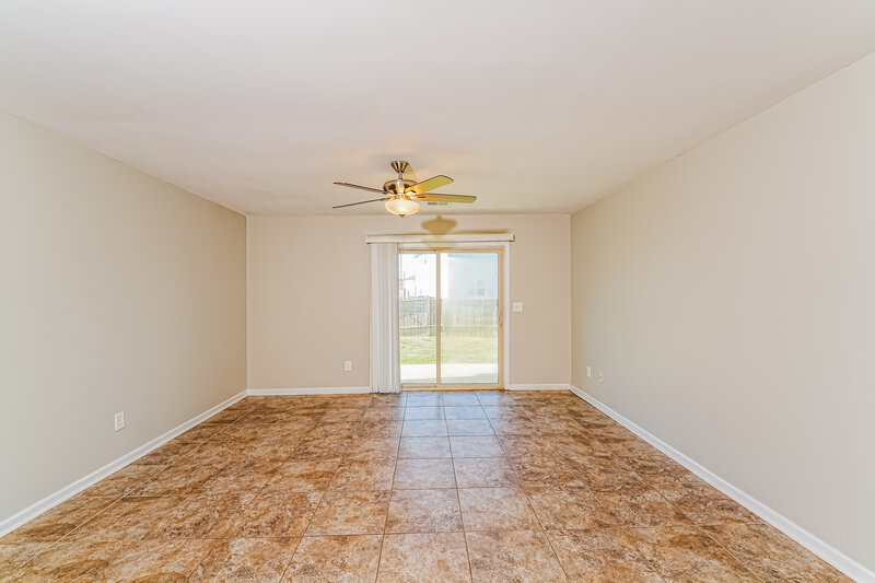 1,810/Mo, 9340 Hoffman Pl Warrior, AL 35180 Living Room View