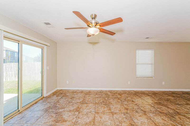 1,810/Mo, 9340 Hoffman Pl Warrior, AL 35180 Living Room View 2