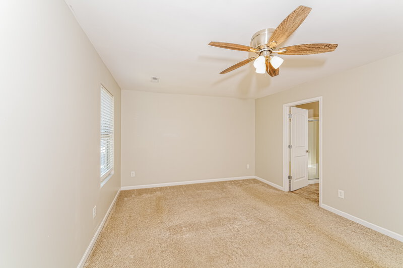 1,810/Mo, 9340 Hoffman Pl Warrior, AL 35180 Main Bedroom View