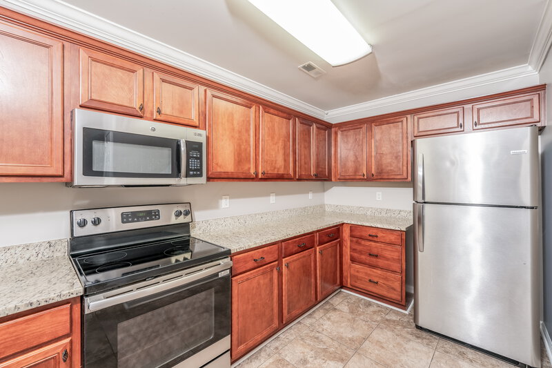 1,565/Mo, 4208 Fieldstone Way Birmingham, AL 35215 Kitchen View 2