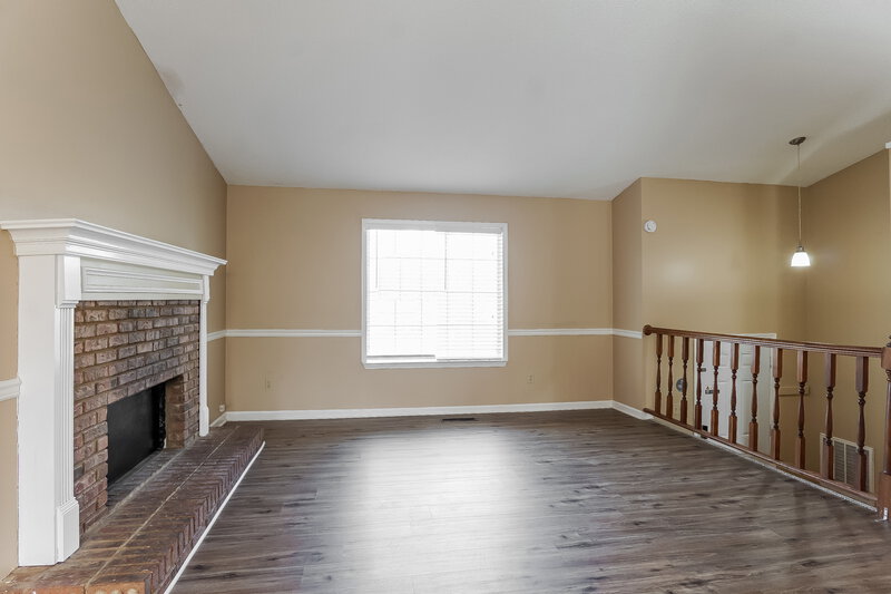 1,595/Mo, 5811 Willow Crest Dr Pinson, AL 35126 Living Room View