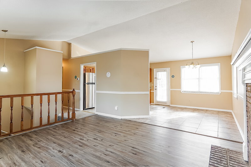 1,595/Mo, 5811 Willow Crest Dr Pinson, AL 35126 Living Room View 3