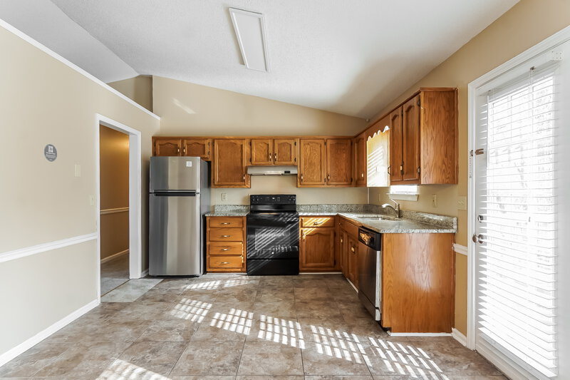 1,595/Mo, 5811 Willow Crest Dr Pinson, AL 35126 Kitchen View