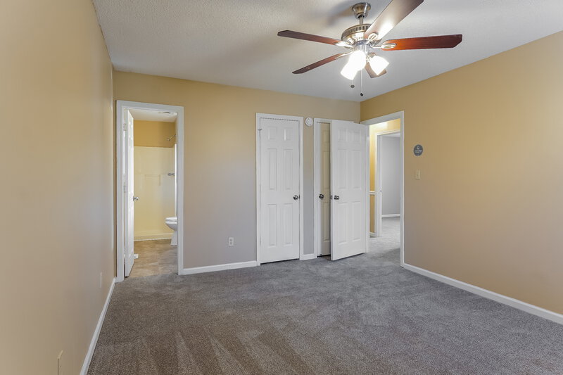 1,595/Mo, 5811 Willow Crest Dr Pinson, AL 35126 Main Bedroom View 2