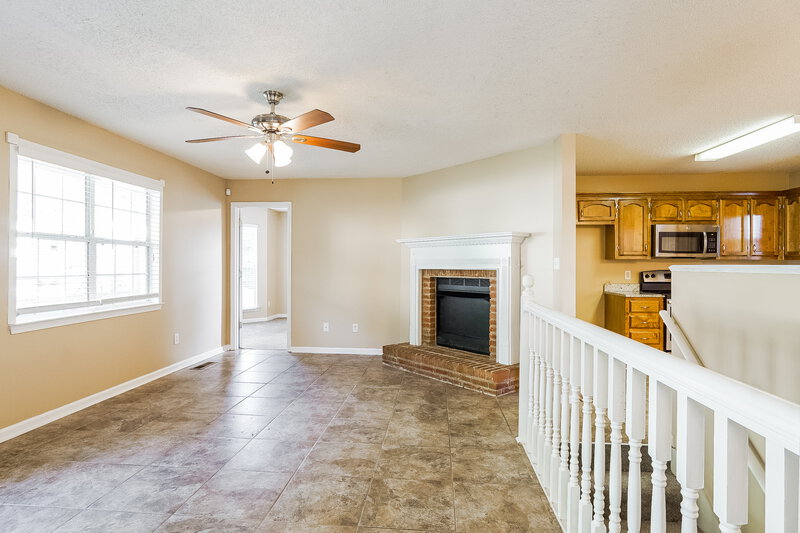 1,675/Mo, 1812 Molly Ln Birmingham, AL 35235 Living Room View 2