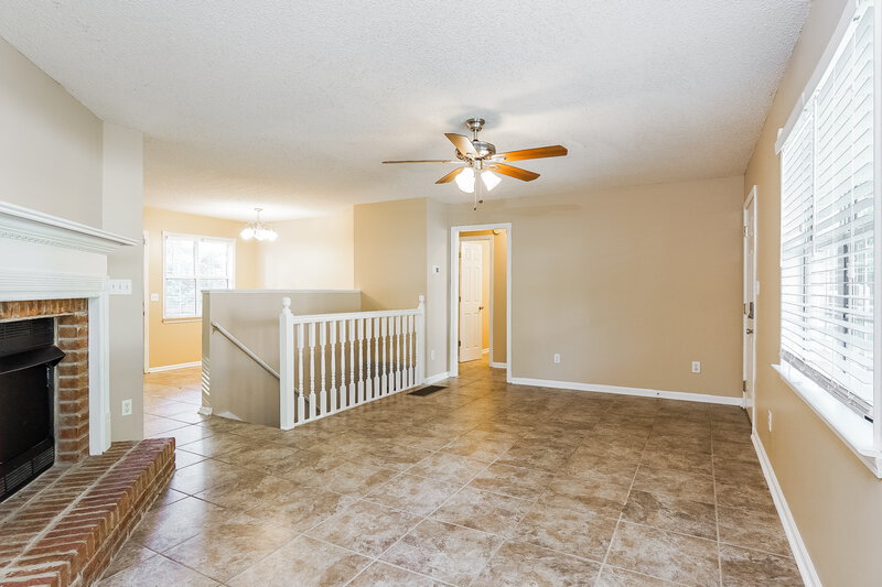 1,675/Mo, 1812 Molly Ln Birmingham, AL 35235 Living Room View 3