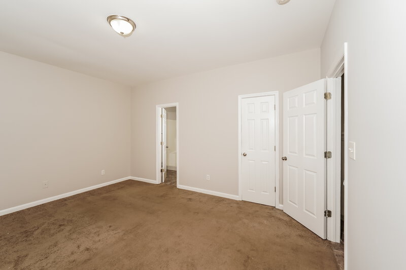 1,585/Mo, 3405 Crosscreek Circle Trussville, AL 35173 Main Bedroom View 2