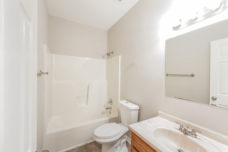 1,585/Mo, 3405 Crosscreek Circle Trussville, AL 35173 Bathroom View