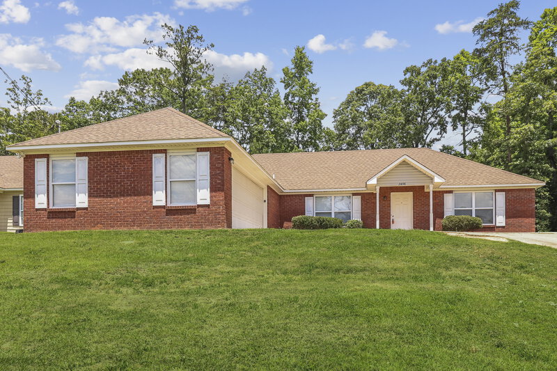 1,615/Mo, 21898 Eastern Valley Rd McCalla, AL 35111 External View