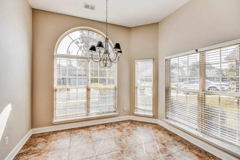 1,640/Mo, 2067 Edgewood Dr Moody, AL 35004 Dining Room View