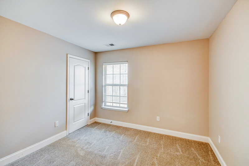 1,640/Mo, 2067 Edgewood Dr Moody, AL 35004 Bedroom View 2