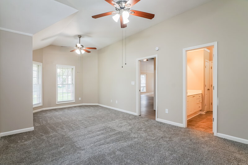 1,810/Mo, 1061 Village Trail Calera, AL 35040 Main Bedroom View 2