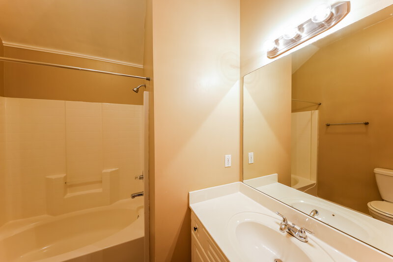 1,490/Mo, 1061 Village Trail Calera, AL 35040 Misc View 14