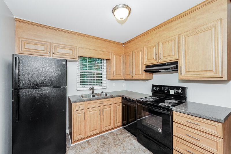 1,390/Mo, 120 Von Dale Dr Birmingham, AL 35215 Kitchen View