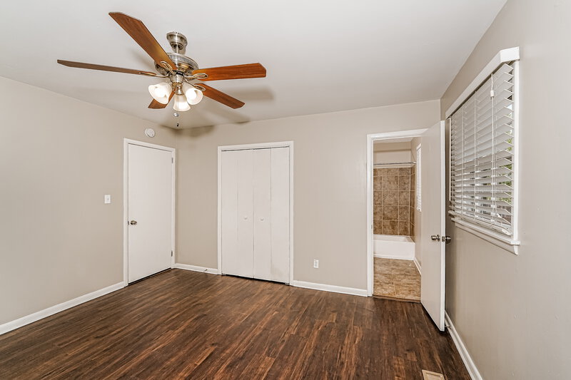 1,410/Mo, 120 Von Dale Dr Birmingham, AL 35215 Main Bedroom View 2