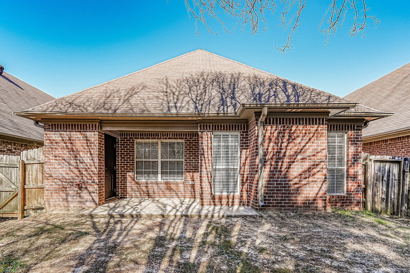 1,455/Mo, 4225 Willow Brook Circle Birmingham, AL 35215 Rear View