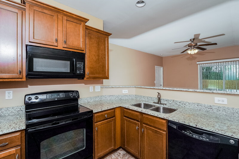 1,330/Mo, 170 Briar Ridge Ln Odenville, AL 35120 Kitchen View 2