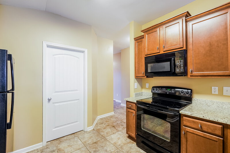 1,330/Mo, 170 Briar Ridge Ln Odenville, AL 35120 Kitchen View 3