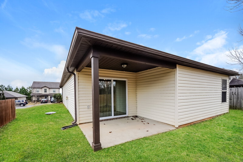 1,330/Mo, 170 Briar Ridge Ln Odenville, AL 35120 Rear View