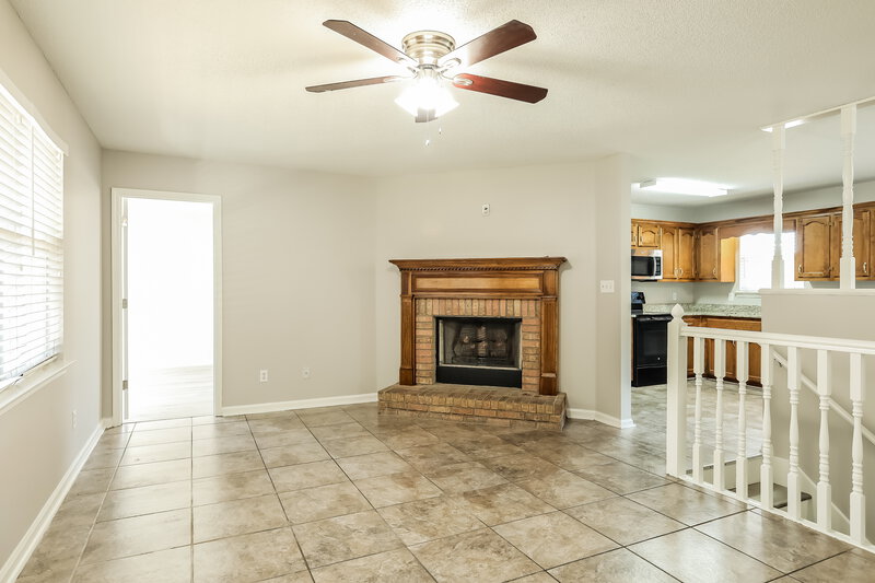 1,285/Mo, 5034 Pebble Ln Birmingham, AL 35235 Living Room View