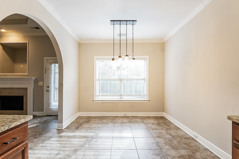 1,710/Mo, 626 Waterford Ln Calera, AL 35040 Dining Room View