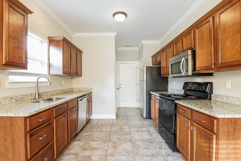1,710/Mo, 626 Waterford Ln Calera, AL 35040 Kitchen View