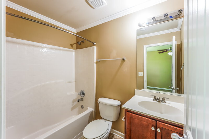 1,485/Mo, 160 Briar Ridge Ln Odenville, AL 35120 Main Bathroom View