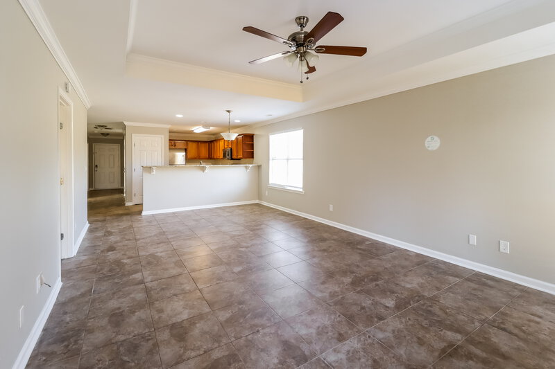 2,110/Mo, 2093 Willow Glenn Dr Birmingham, AL 35215 Living Room View 2