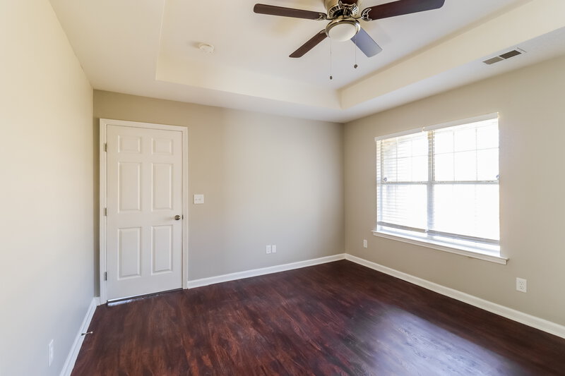 2,110/Mo, 2093 Willow Glenn Dr Birmingham, AL 35215 Main Bedroom View 2