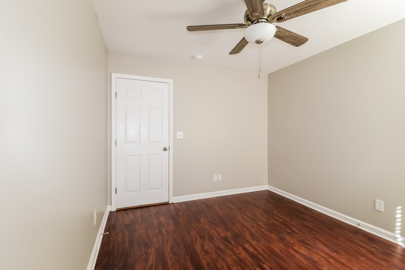 2,110/Mo, 2093 Willow Glenn Dr Birmingham, AL 35215 Bedroom View 2