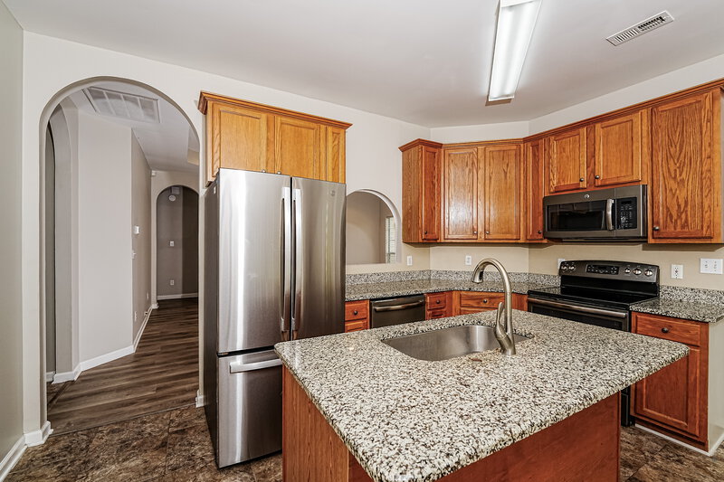 1,900/Mo, 105 Spring Pl Alabaster, AL 35007 Kitchen View