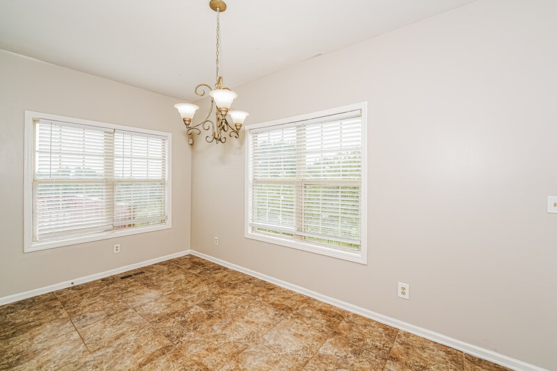 1,550/Mo, 310 Hidden Ridge Dr Odenville, AL 35120 Dining Room View