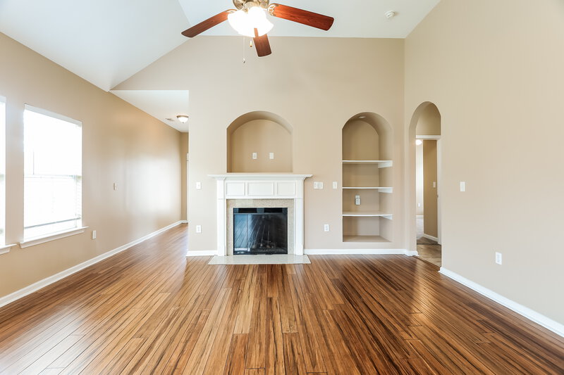 1,875/Mo, 4624 Rosser Loop Dr Bessemer, AL 35022 Living Room View