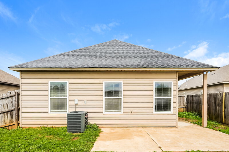 1,875/Mo, 4624 Rosser Loop Dr Bessemer, AL 35022 Rear View