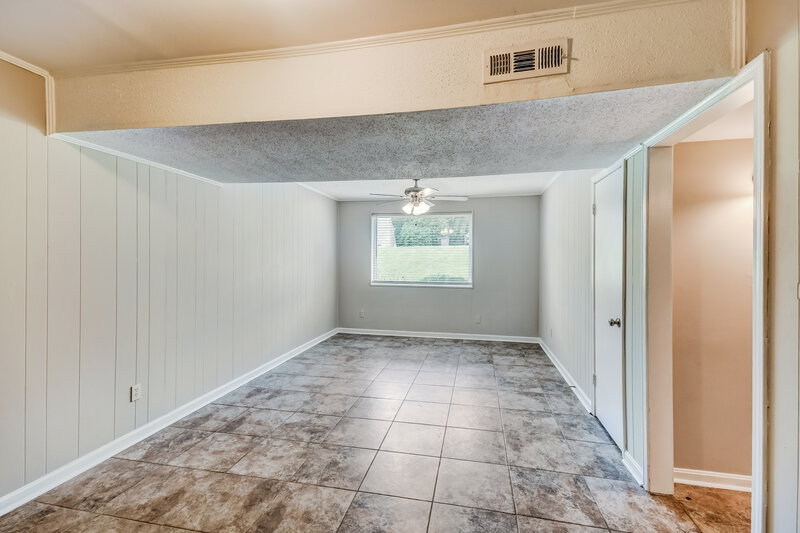 1,740/Mo, 5249 Dresden Rd Irondale, AL 35210 Den View 2