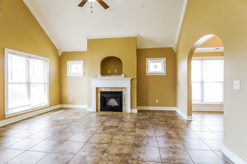 1,455/Mo, 200 Stonecreek Pl Calera, AL 35040 Living Room View 3