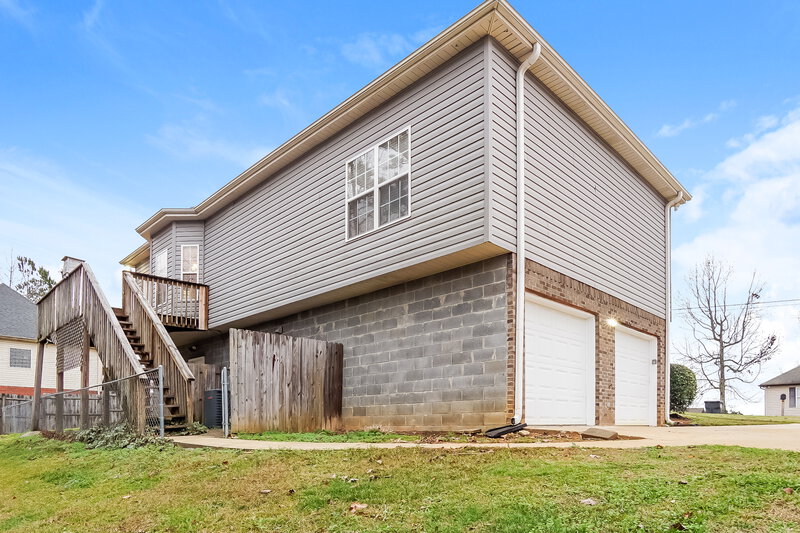 1,340/Mo, 425 Levine Rd Odenville, AL 35120 Rear View