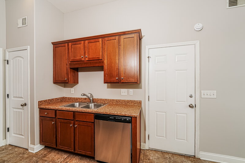 1,500/Mo, 45 Clover St Odenville, AL 35120 Kitchen View 2