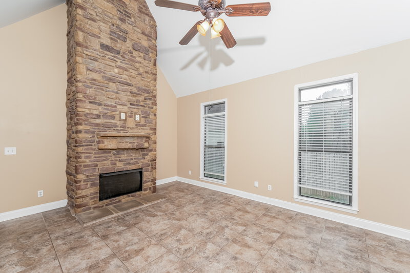 1,655/Mo, 2071 Kerry Circle Calera, AL 35040 Living Room View 2