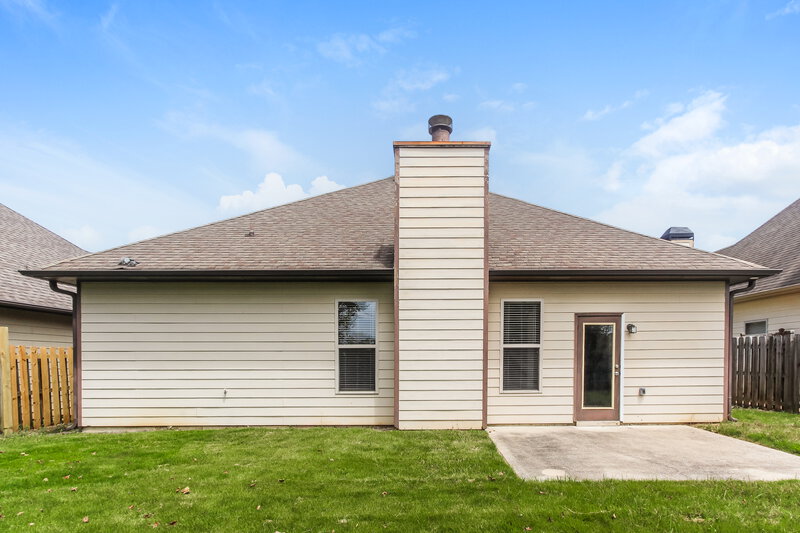 1,635/Mo, 2122 Timberline Dr Calera, AL 35040 Rear View