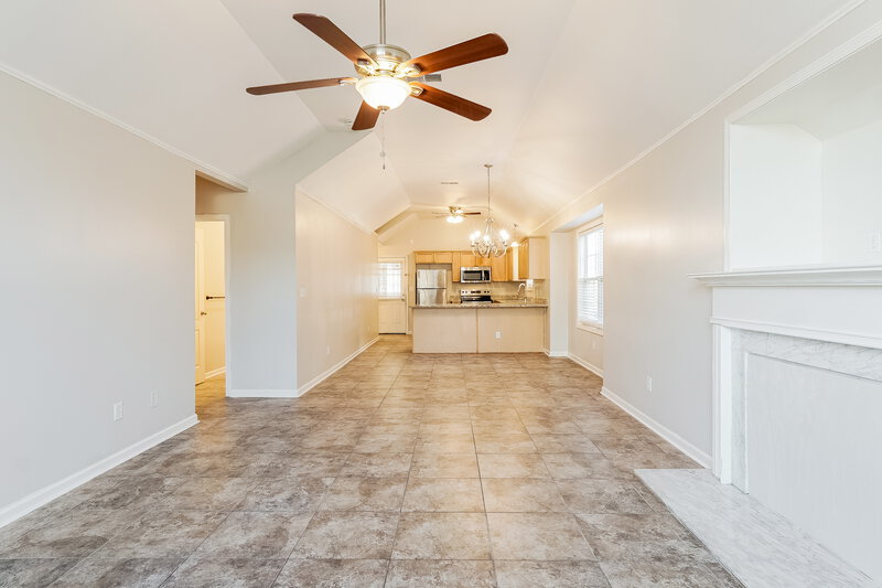1,480/Mo, 210 Village Dr Calera, AL 35040 Living Room View