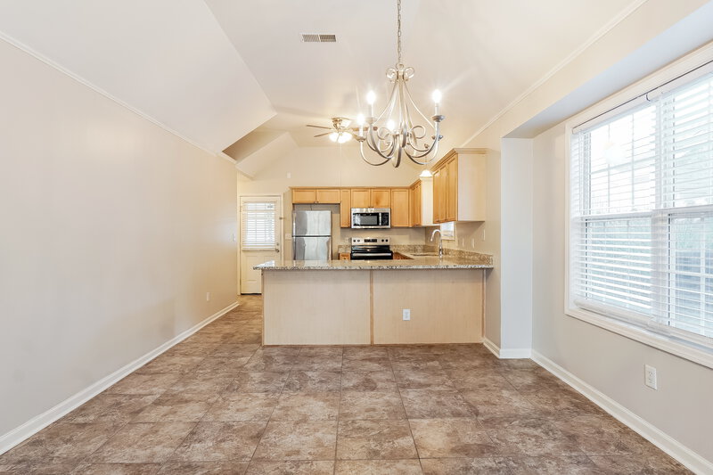 1,480/Mo, 210 Village Dr Calera, AL 35040 Dining Room View