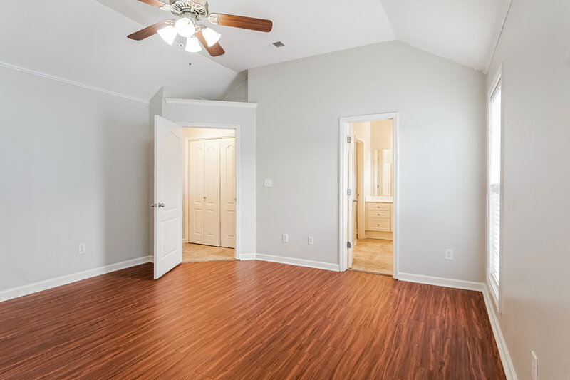 1,480/Mo, 210 Village Dr Calera, AL 35040 Main Bedroom View 2