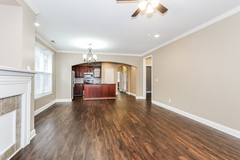 2,030/Mo, 5707 Park Side Rd Birmingham, AL 35244 Living Room View 2