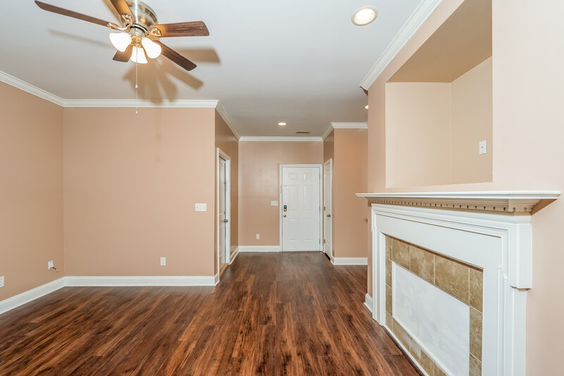 3,350/Mo, 5707 Park Side Rd Birmingham, AL 35244 Living Room View 2