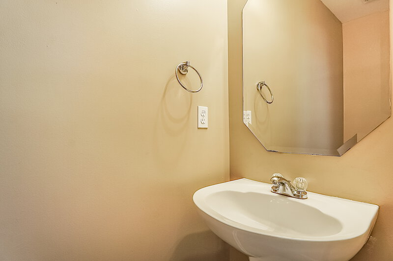 1,780/Mo, 6350 Cathwick Circle McCalla, AL 35111 Bathroom View 2