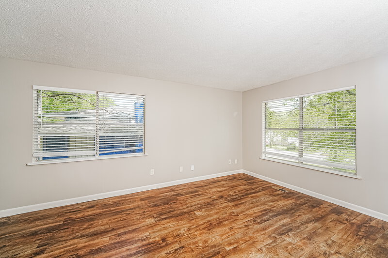 1,690/Mo, 2524 Daly Dr Birmingham, AL 35235 Living Room View 2