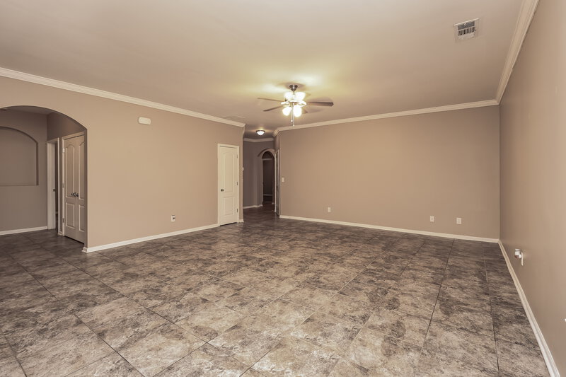 1,695/Mo, 6062 Kensington Way Calera, AL 35040 Living Room View 3